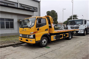 新龙车辆公路救援