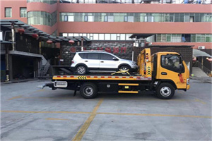 新龙汽车紧急补胎换胎救援